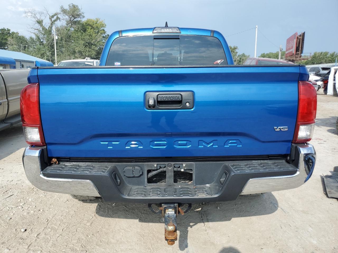 2017 Toyota Tacoma Double Cab - Фото 6