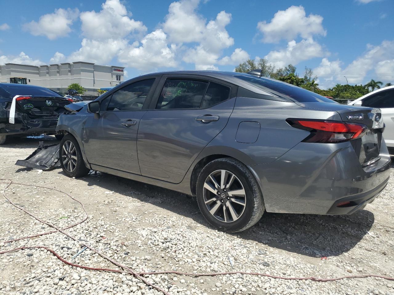 2020 Nissan Versa Sv - Фото 2