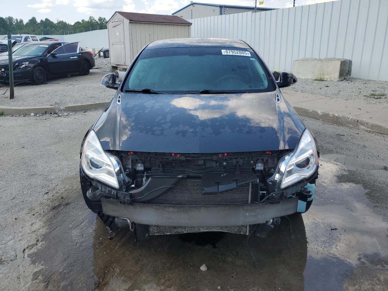 2017 Buick Regal Sport Touring - Image 5