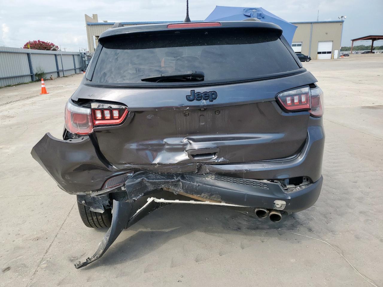2020 Jeep Compass Latitude - Image 6