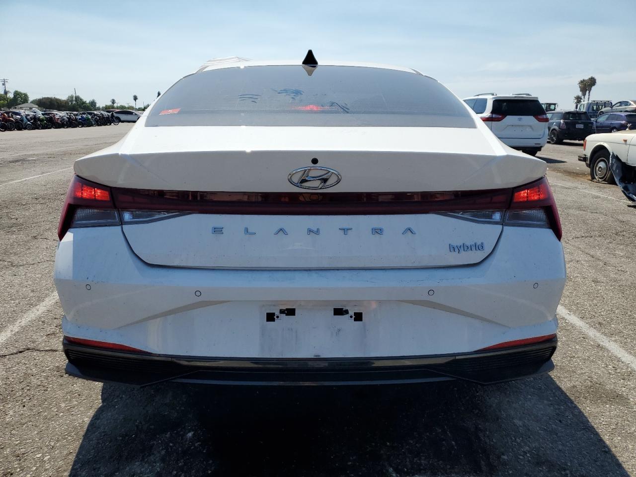 2023 Hyundai Elantra Limited - Image 6