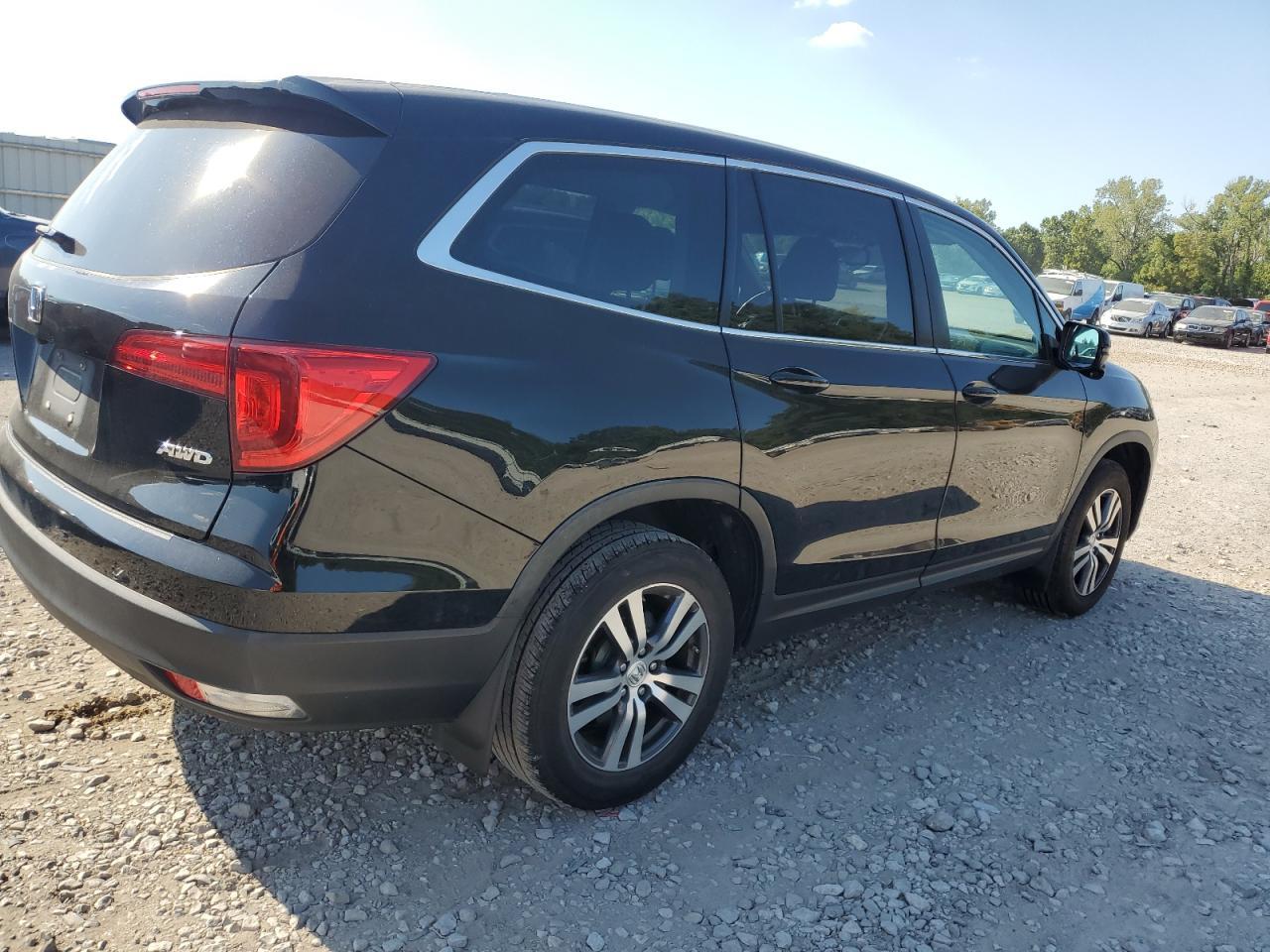 2017 Honda Pilot Exl - Image 3