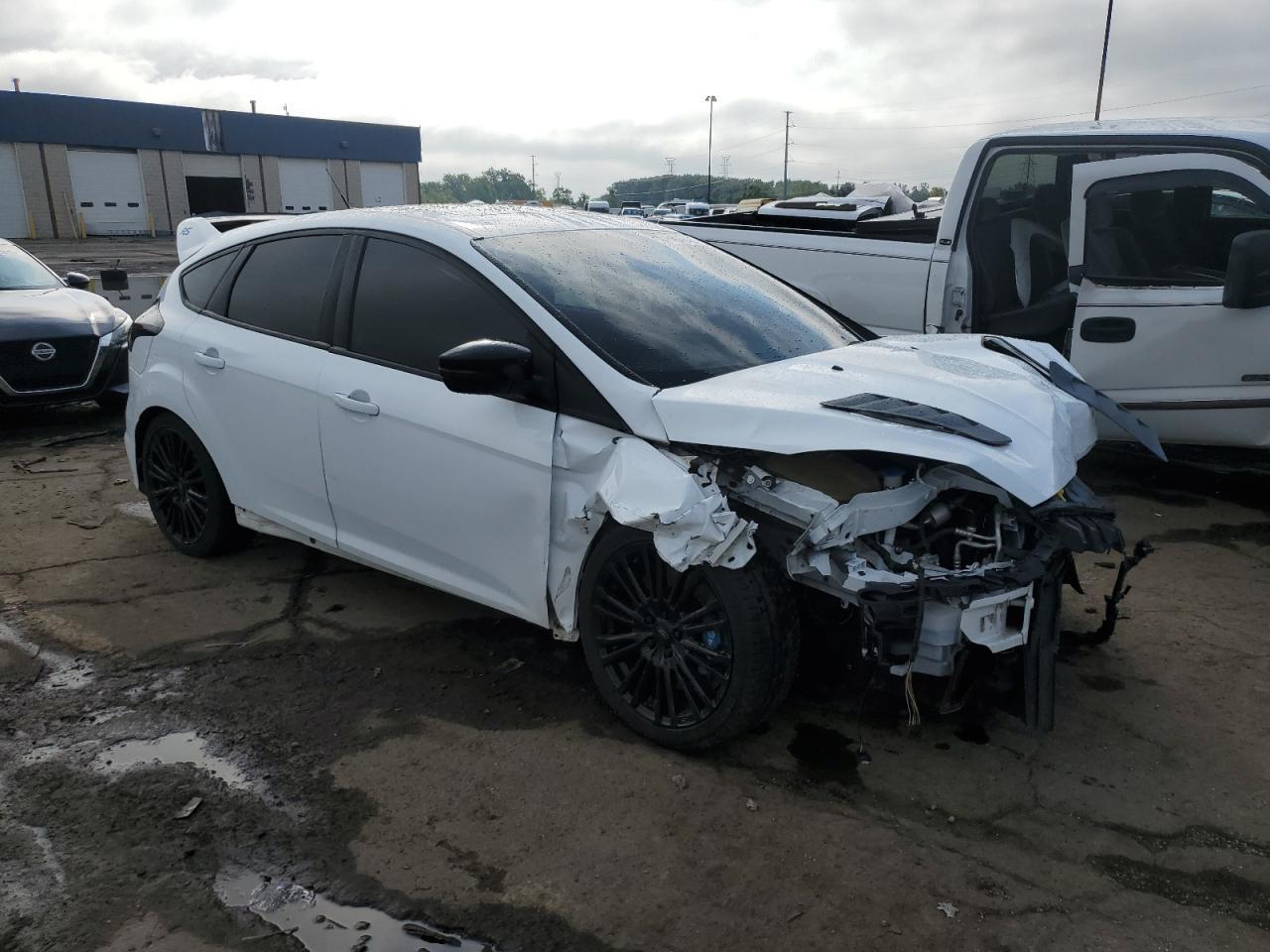 2017 Ford Focus Rs - Image 4