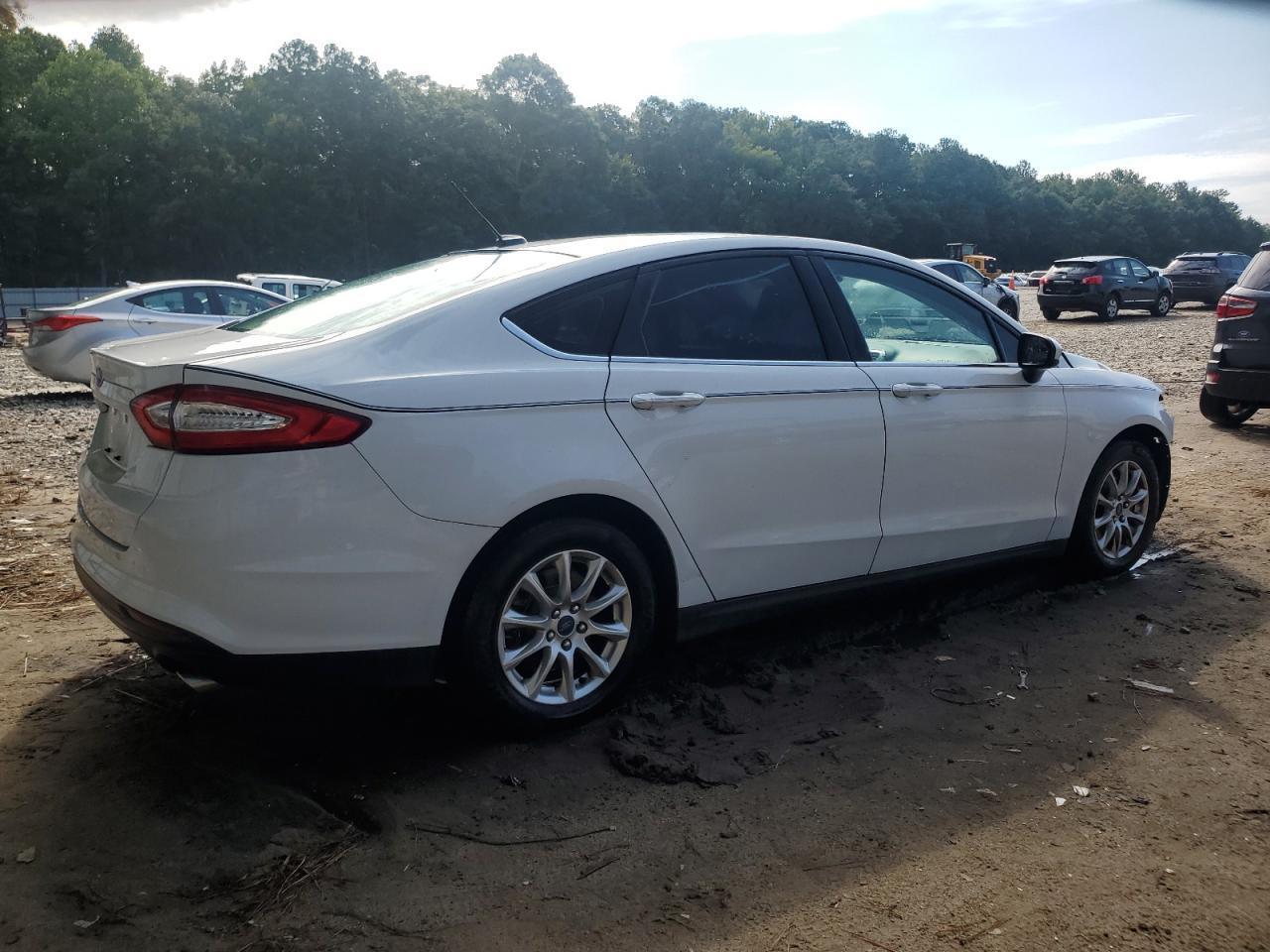 2016 Ford Fusion S - Фото 3