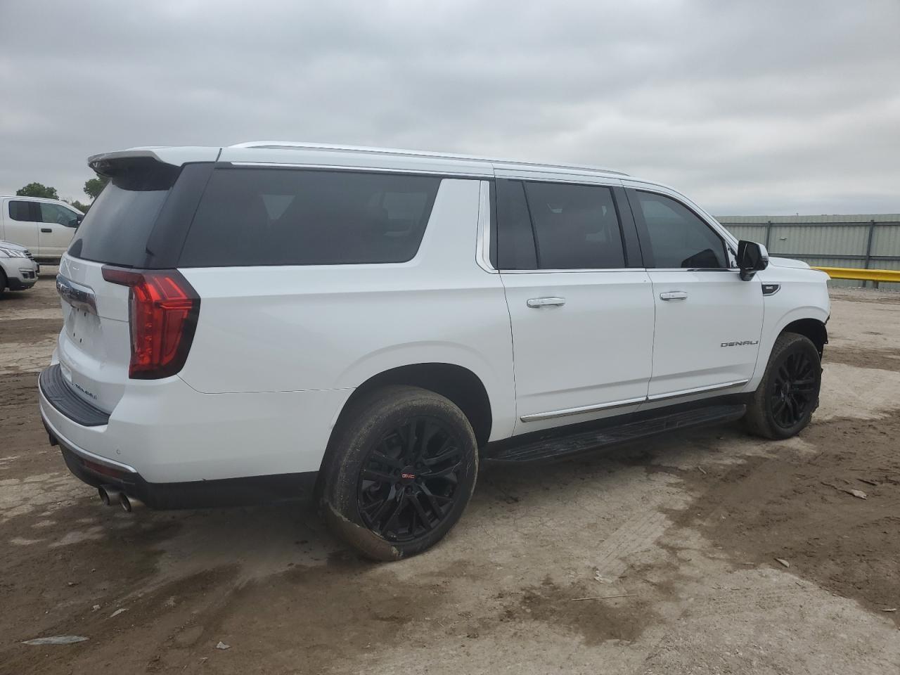 2021 GMC Yukon Xl Denali - Фото 3