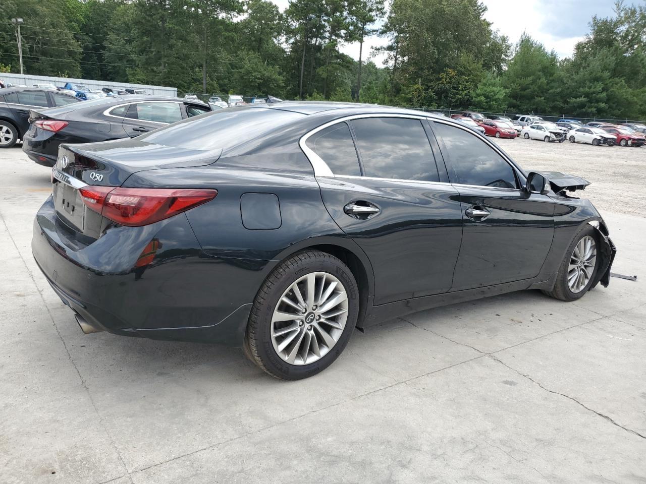 2022 Infiniti Q50 Luxe - Image 3