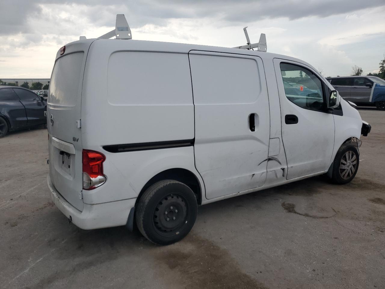 2017 Nissan Nv200 2.5S - Фото 3