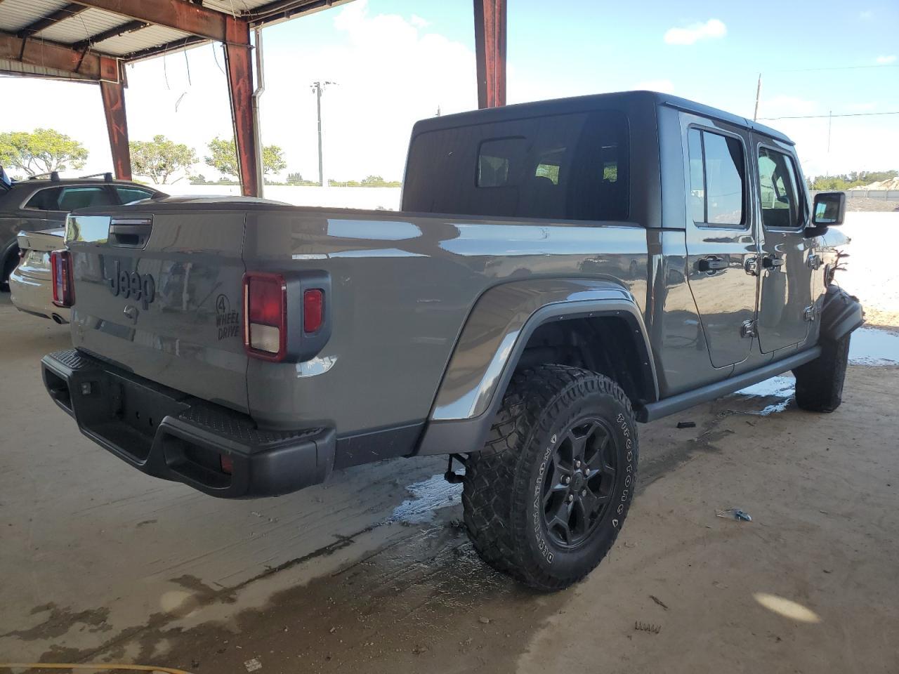2021 Jeep Gladiator Sport - Фото 3