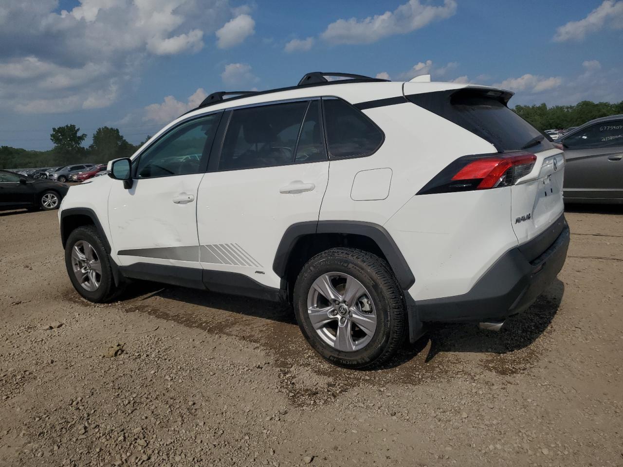 2025 Toyota Rav4 Le - Фото 2