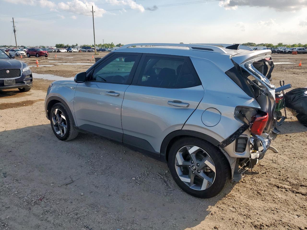 2022 Hyundai Venue Sel - Фото 2