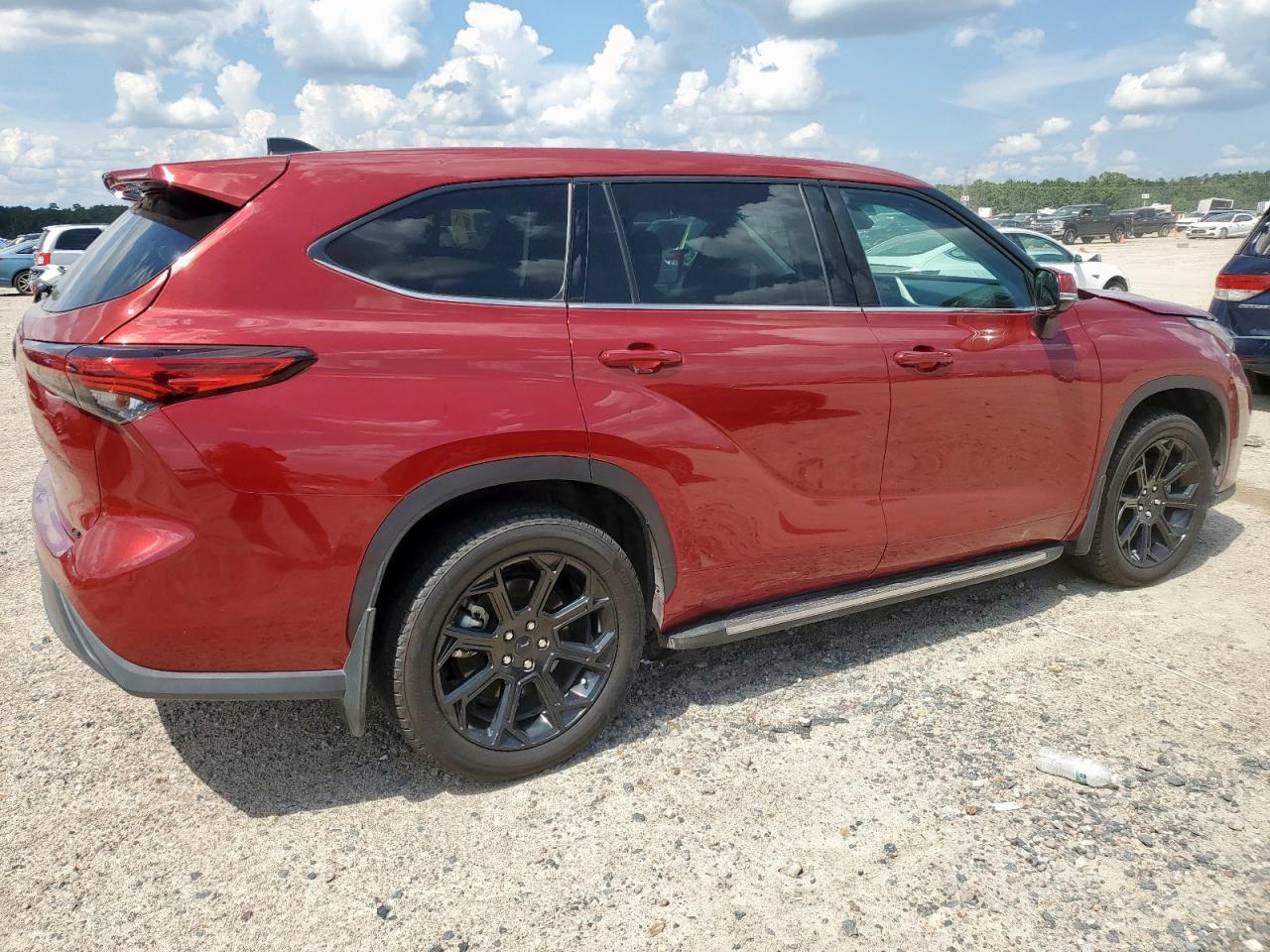 2022 Toyota Highlander L - Фото 3