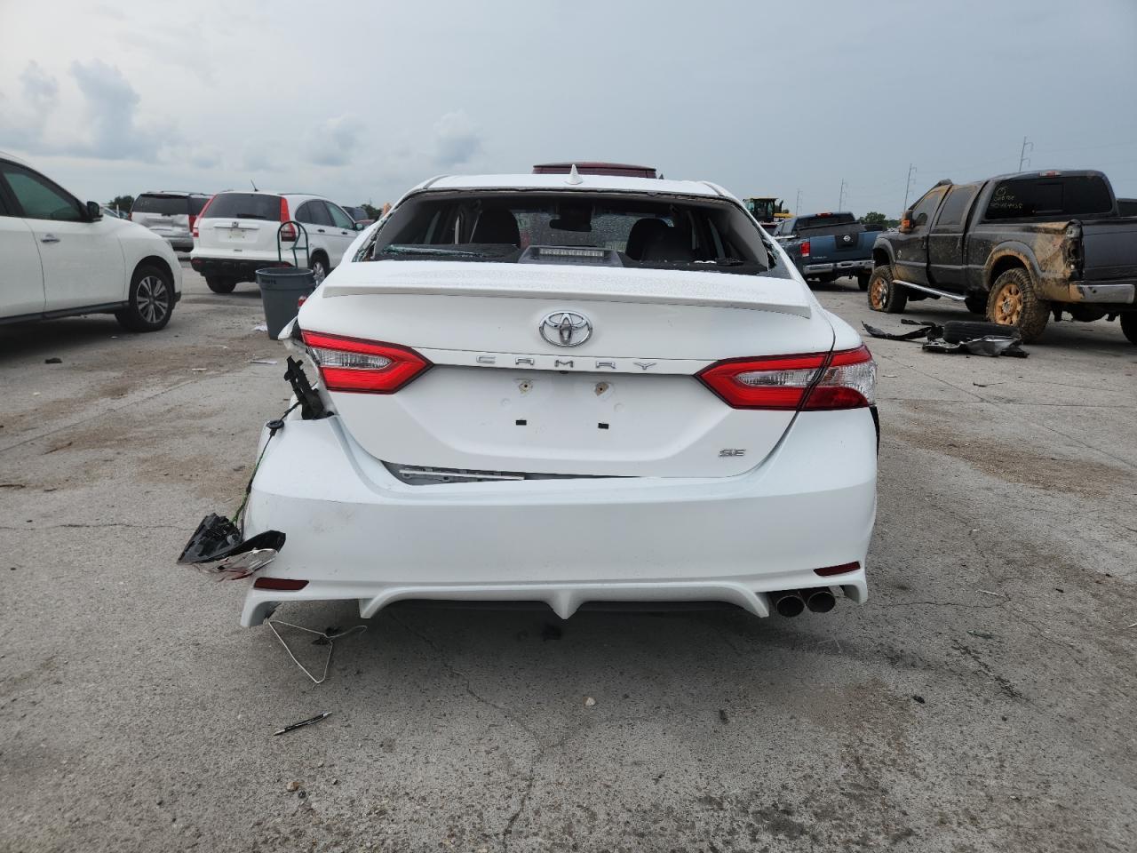 2019 Toyota Camry L - Image 6