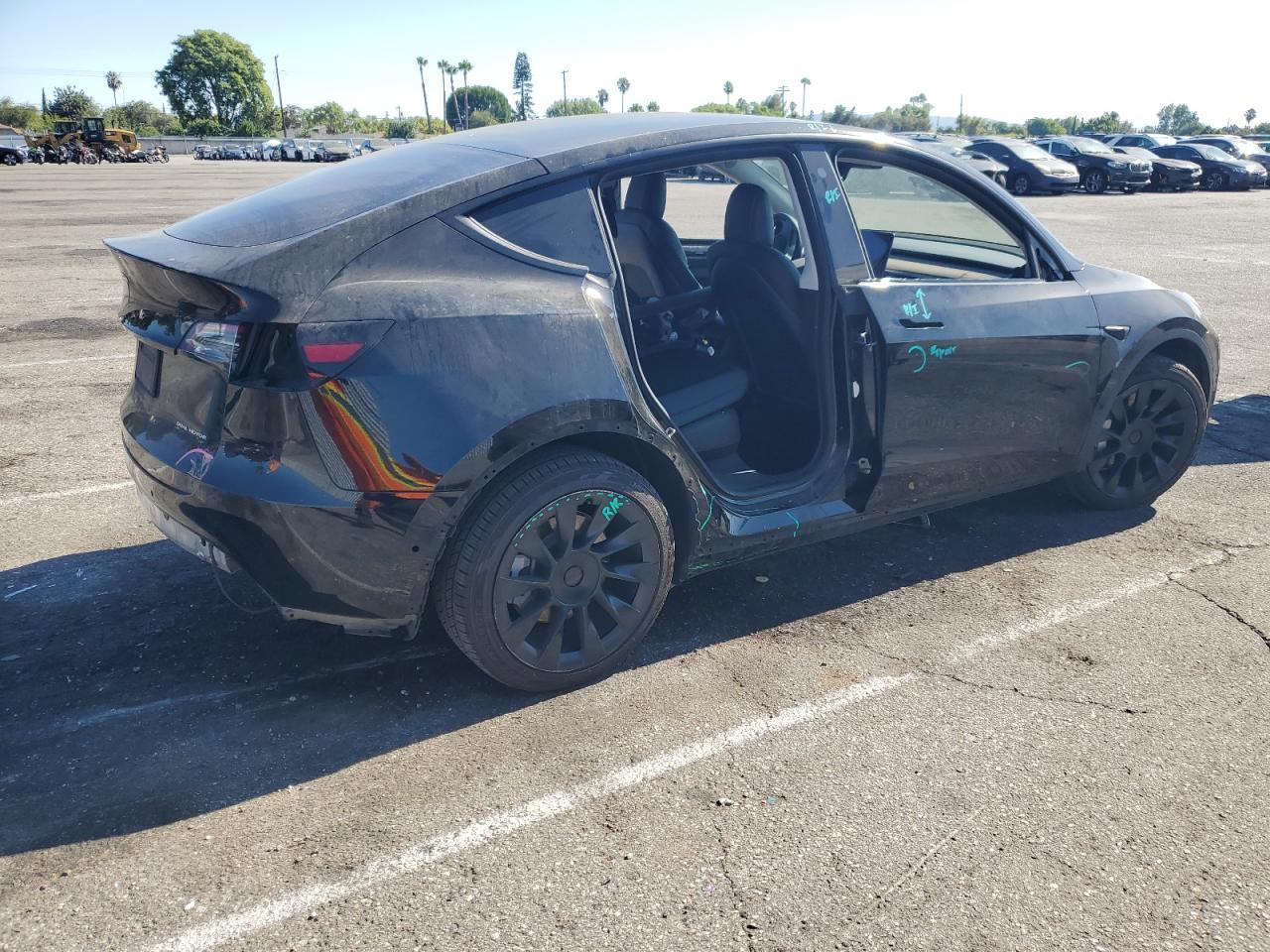 2022 Tesla Model Y - Фото 3