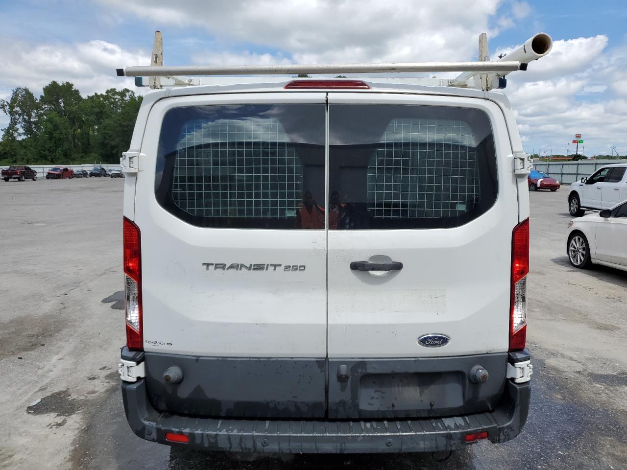 2017 Ford Transit T-250 - Фото 6