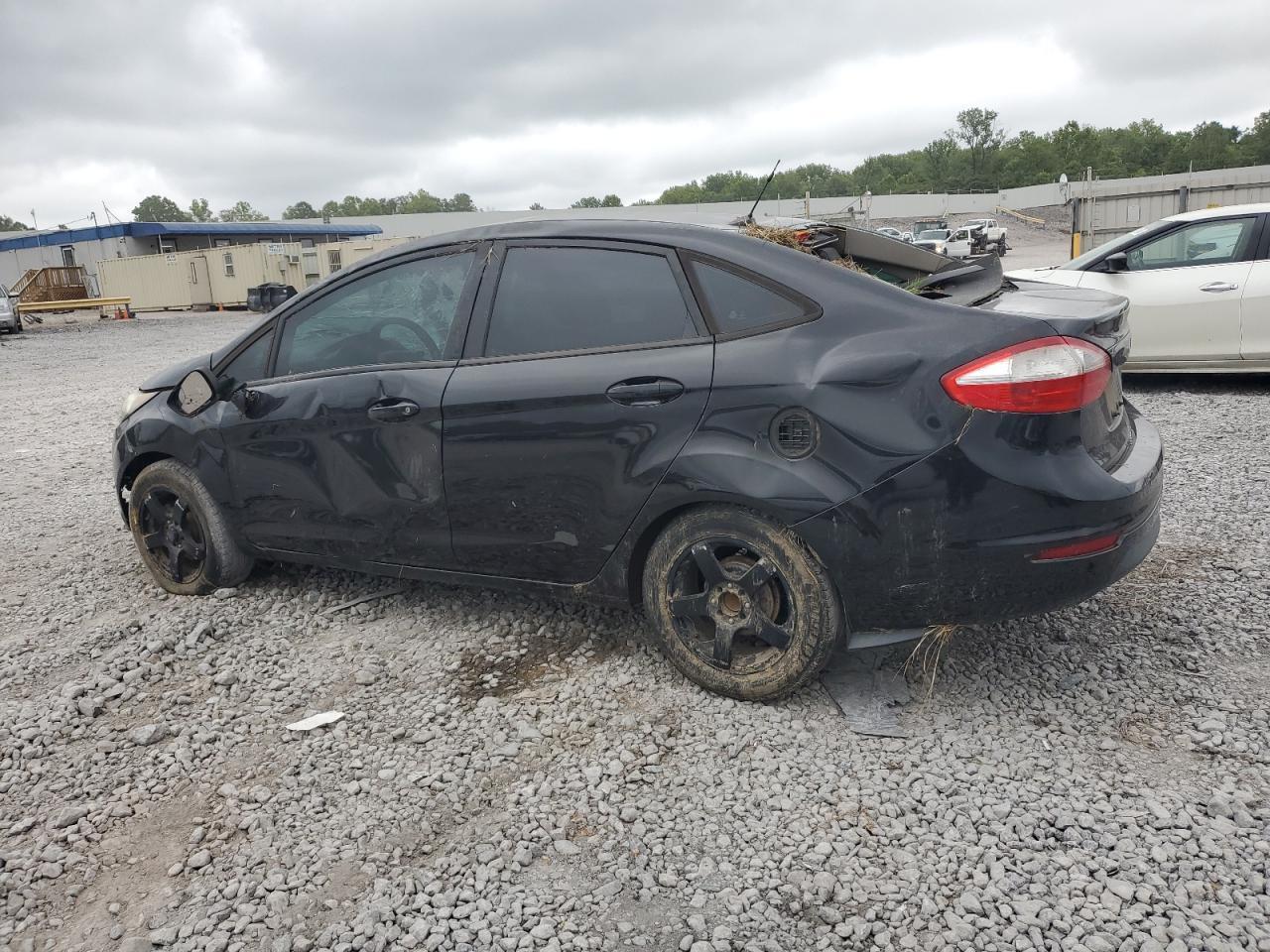 2015 Ford Fiesta S - Фото 3