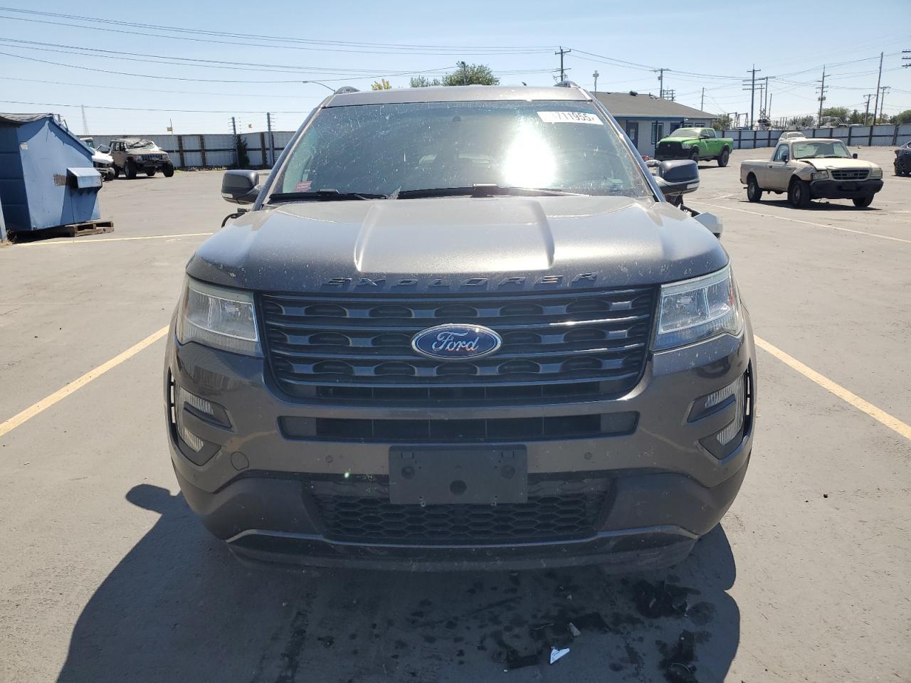 2017 Ford Explorer Xlt - Image 5