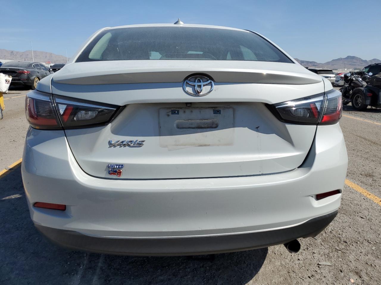 2020 Toyota Yaris L - Фото 6