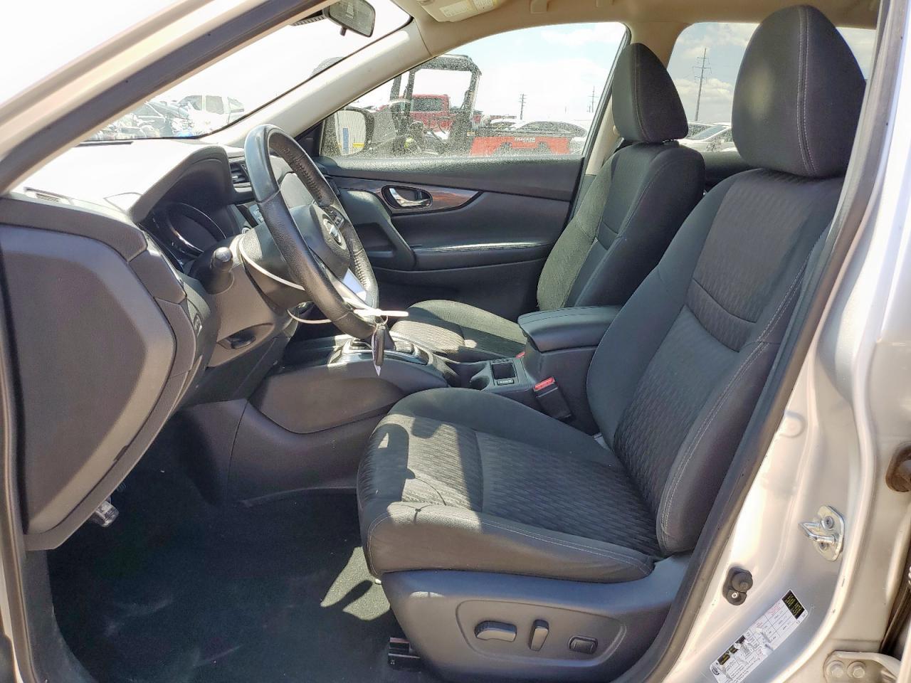 2020 Nissan Rogue S - Image 7