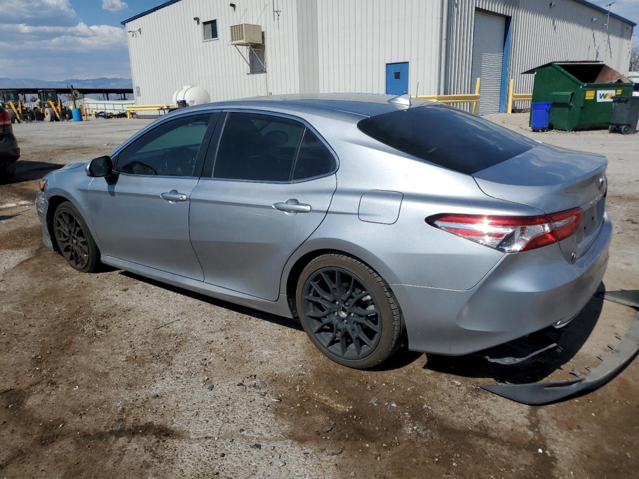 2019 Toyota Camry L - Фото 2