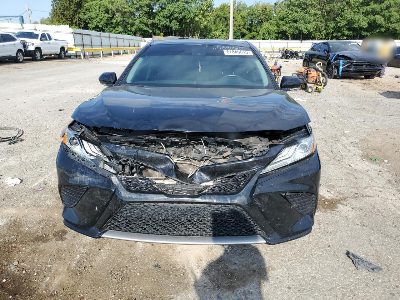 2020 Toyota Camry Xse - Фото 5