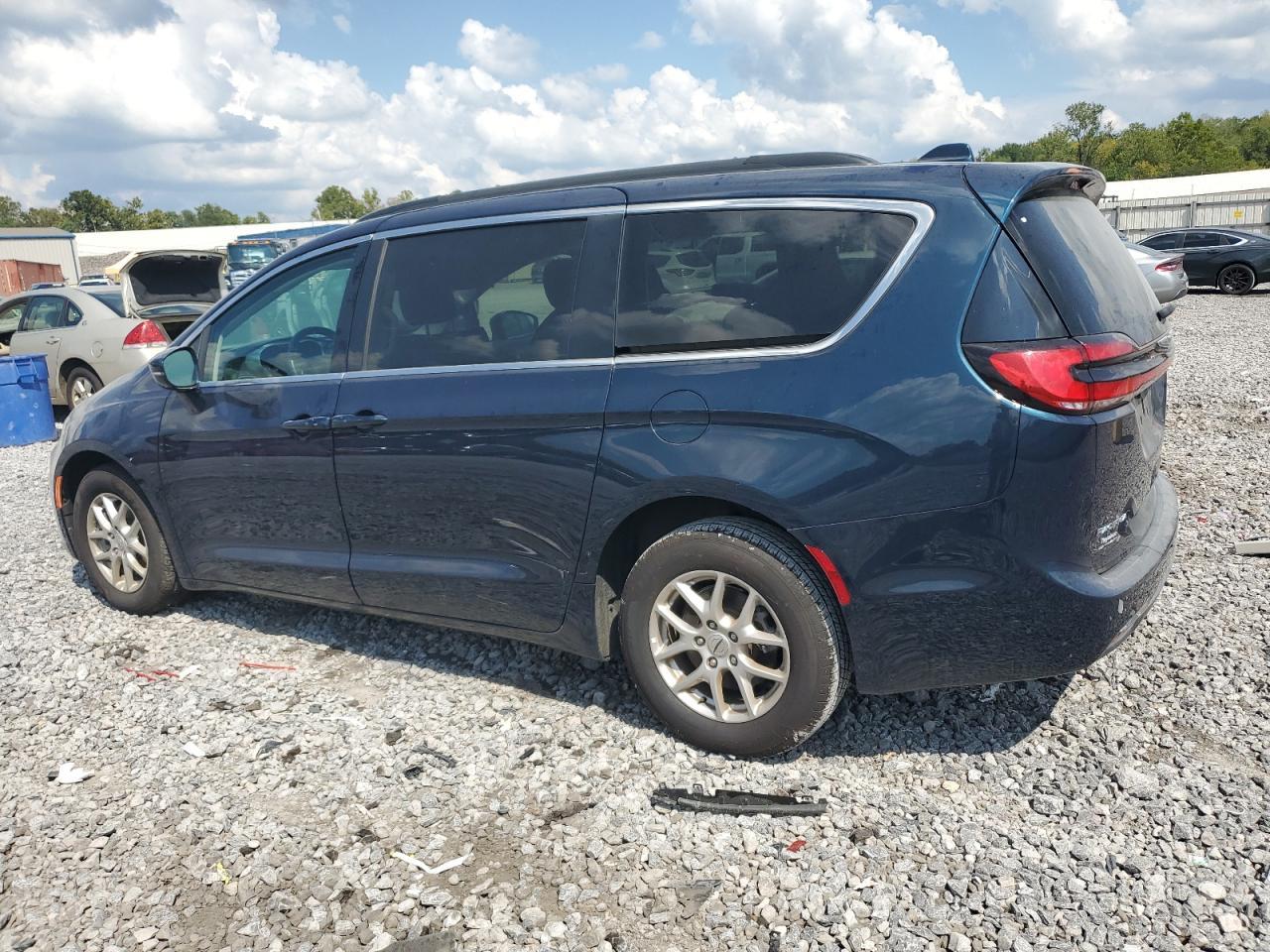 2022 Chrysler Pacifica Touring L - Фото 2