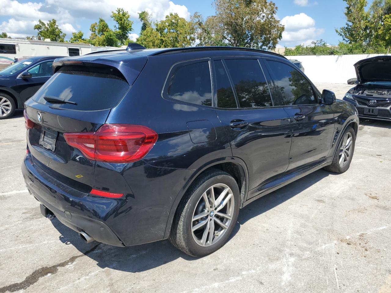 2018 BMW X3 xDrive30I - Фото 3