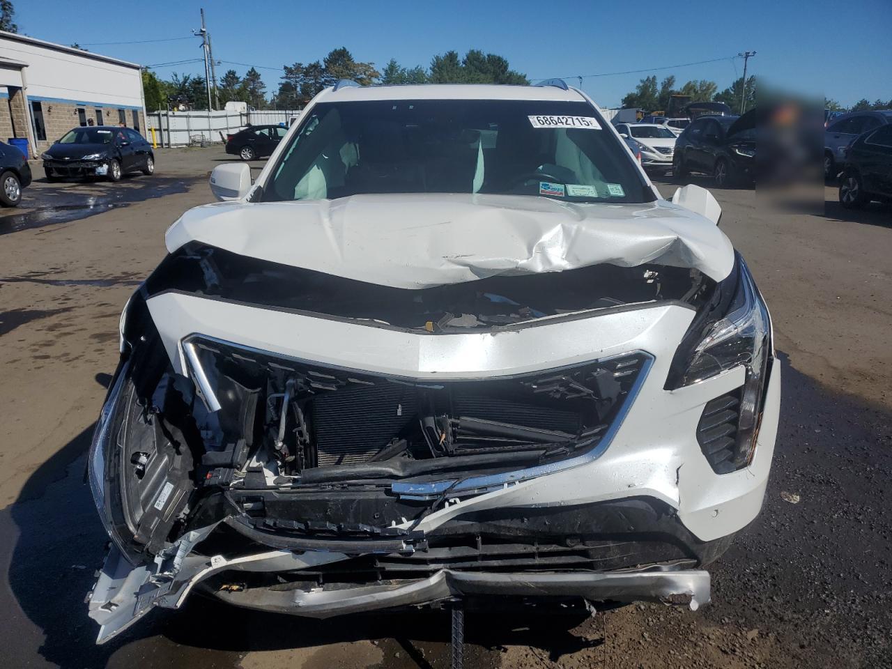 2022 Cadillac Xt4 Premium Luxury - Image 5