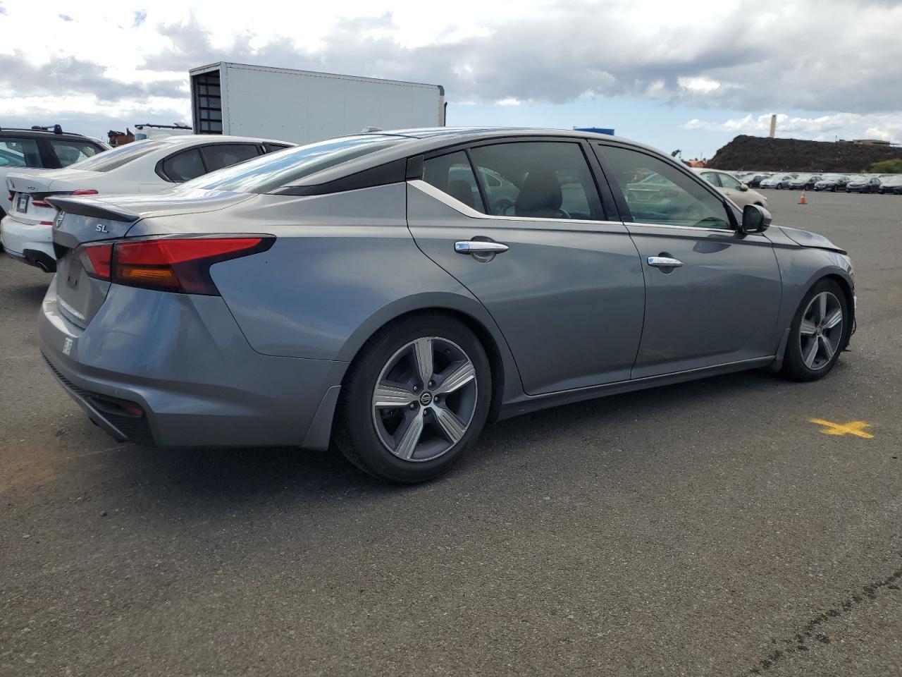 2020 Nissan Altima Sl - Image 3