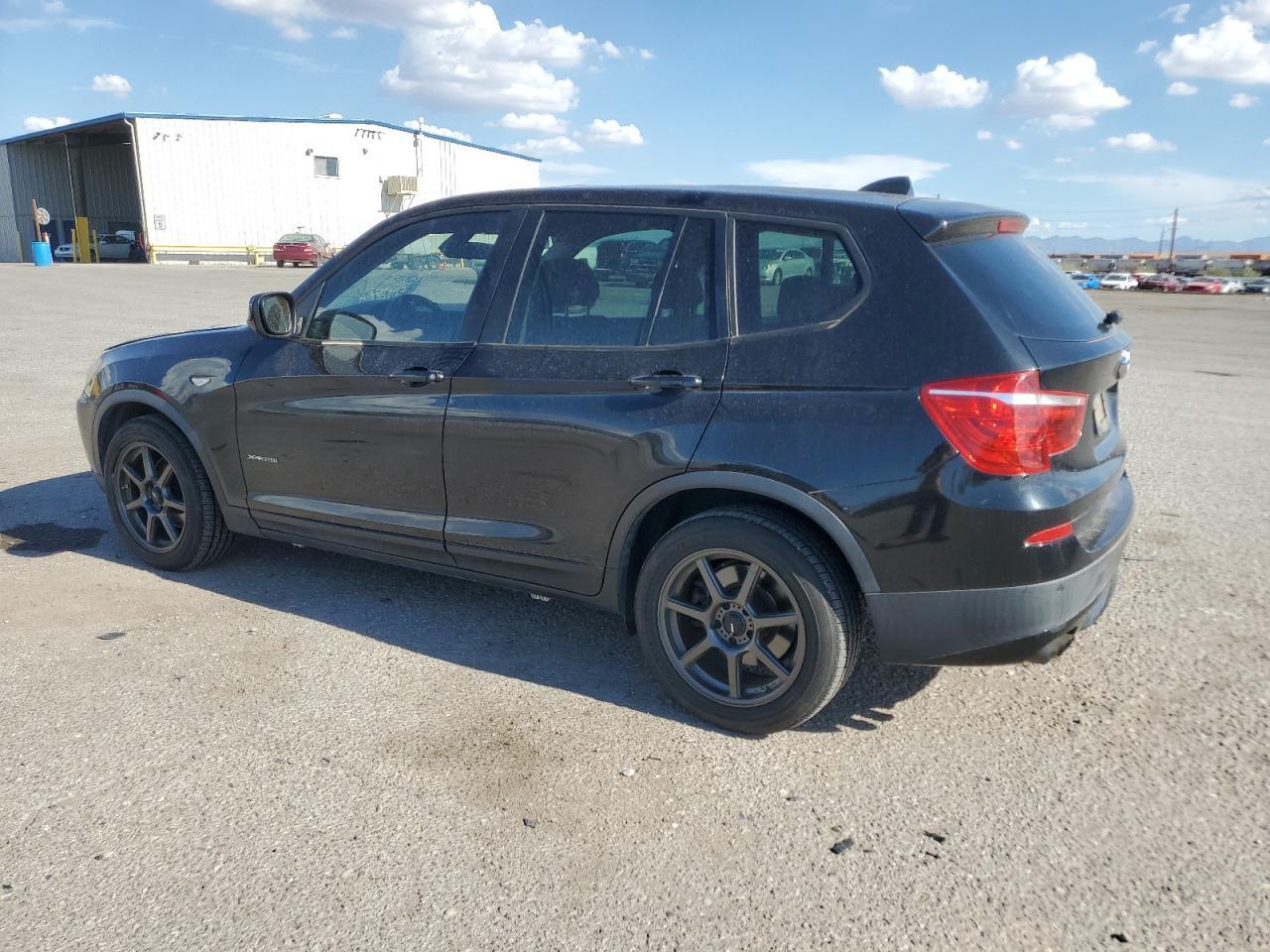 2011 BMW X3 xDrive28I - Фото 2