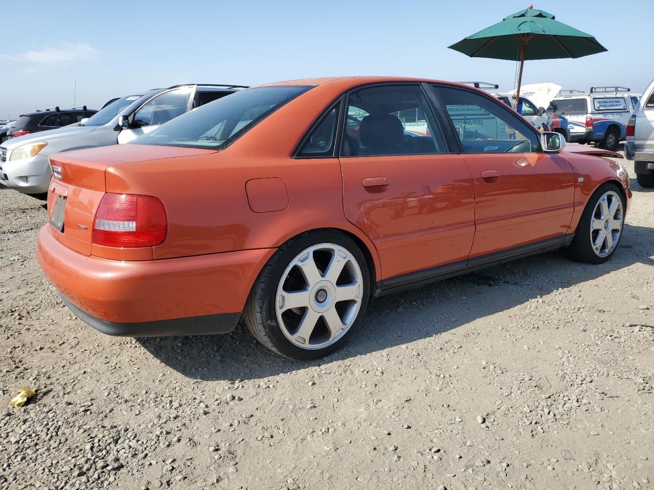 2001 Audi A4 1.8T Quattro - Фото 3