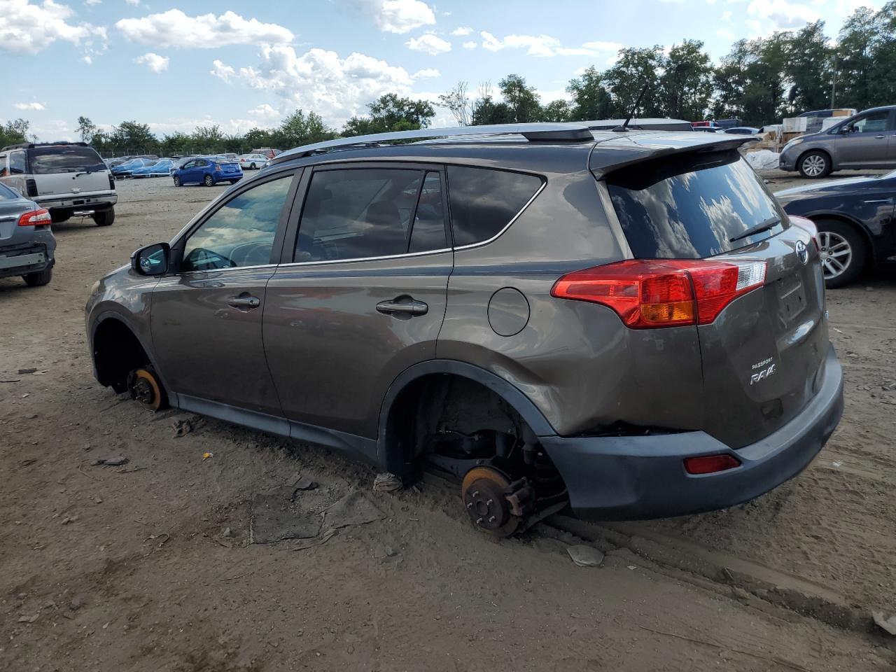 2015 Toyota Rav4 Le - Image 2