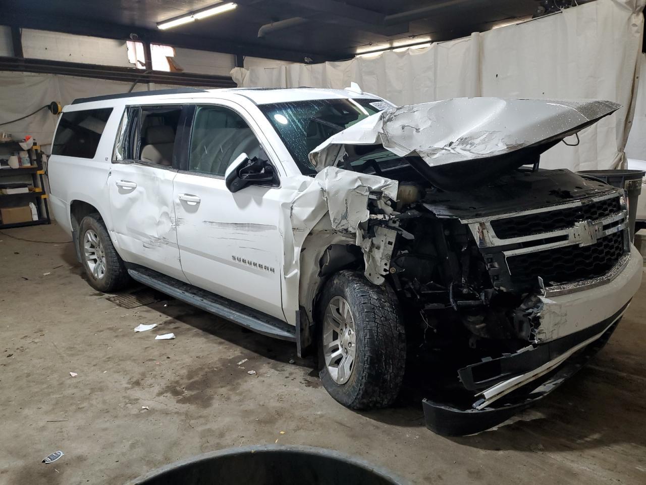 2016 Chevrolet Suburban K1500 Lt - Image 4