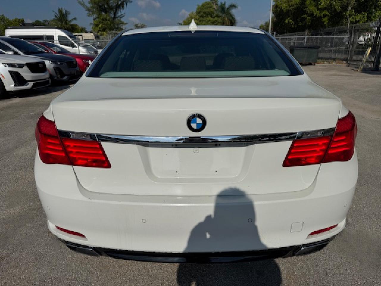 2009 BMW 750 Li - Фото 6