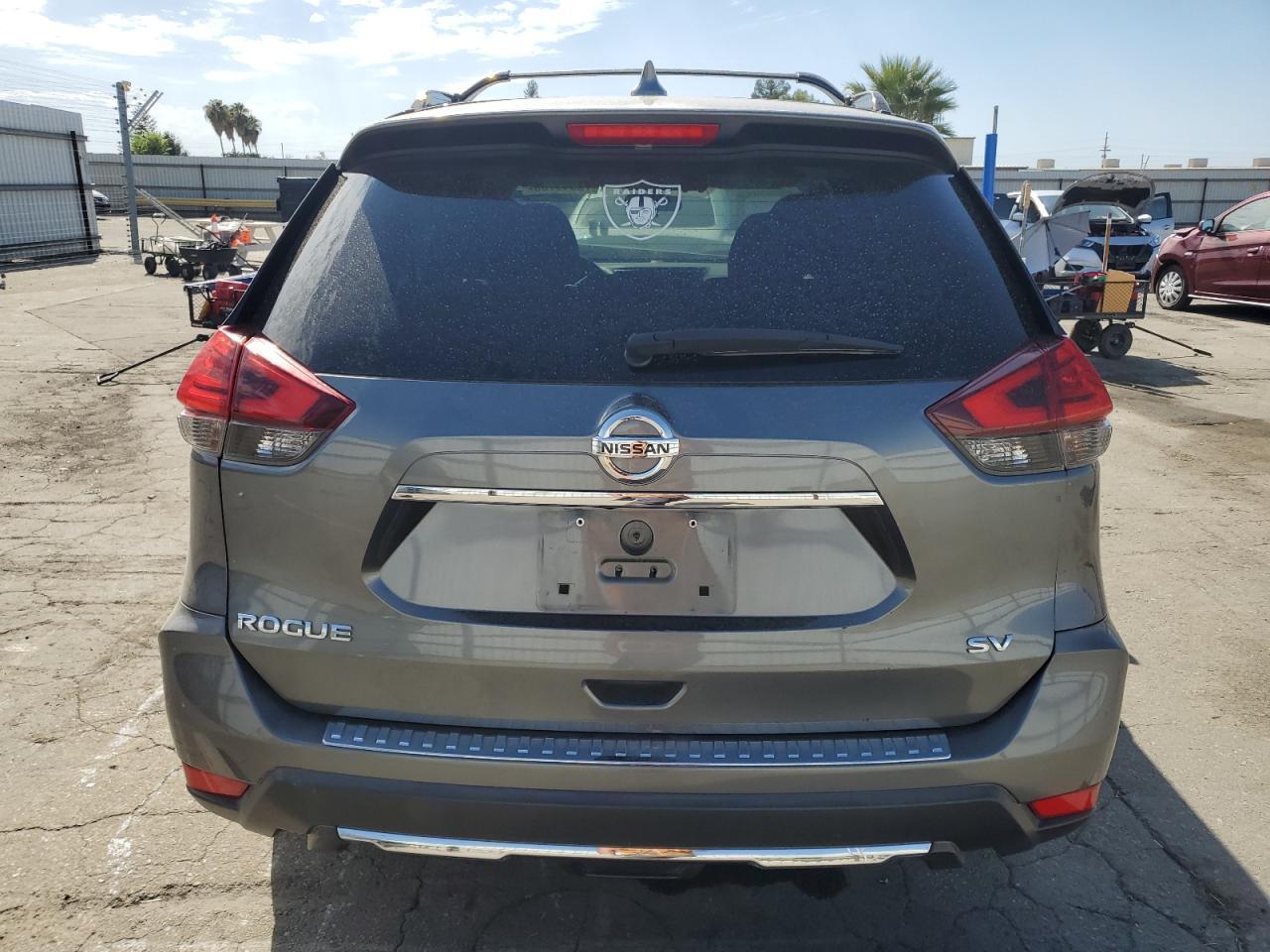 2017 Nissan Rogue S - Фото 6