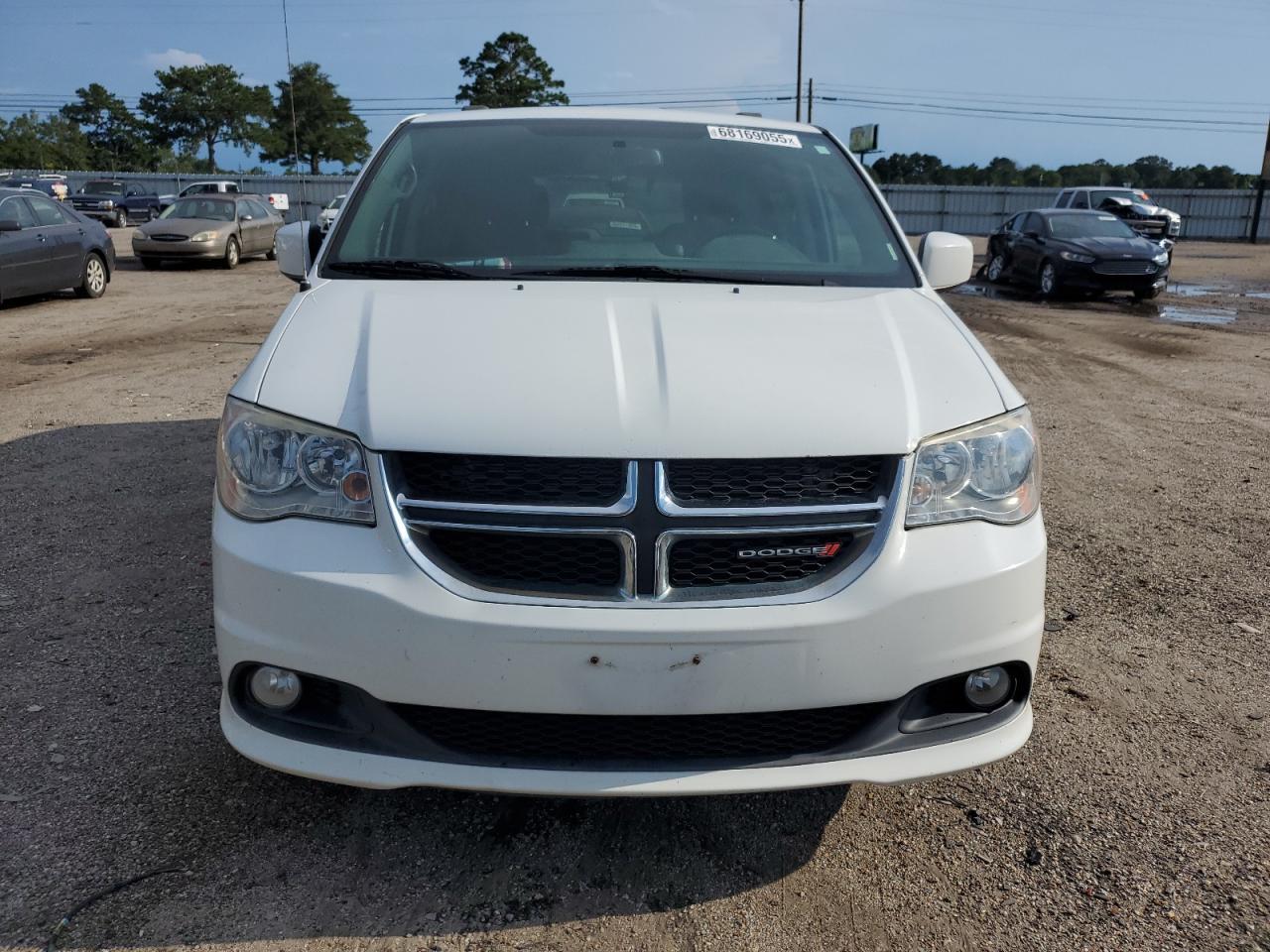 2017 Dodge Grand Caravan Sxt - Image 5