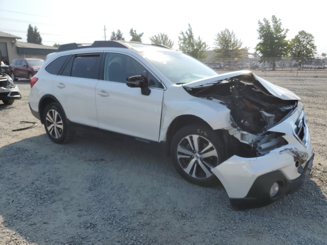 2018 Subaru Outback 3.6R Limited - Image 4