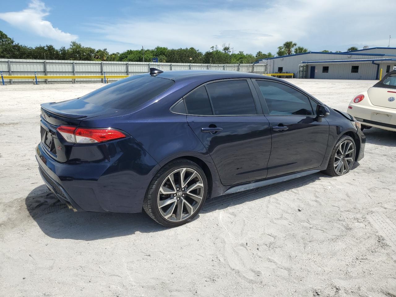 2022 Toyota Corolla Se - Фото 3