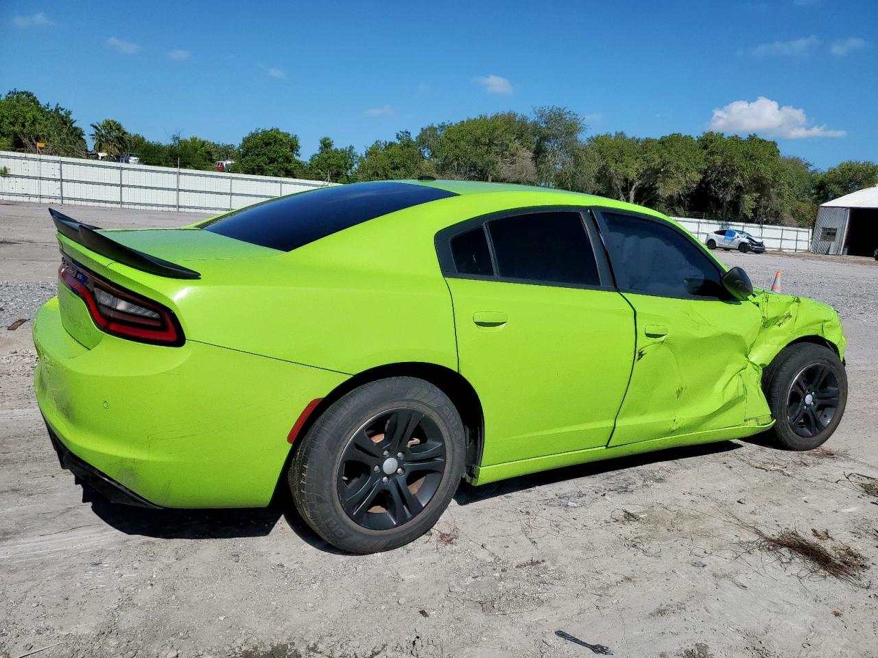 2019 Dodge Charger Sxt - Image 3