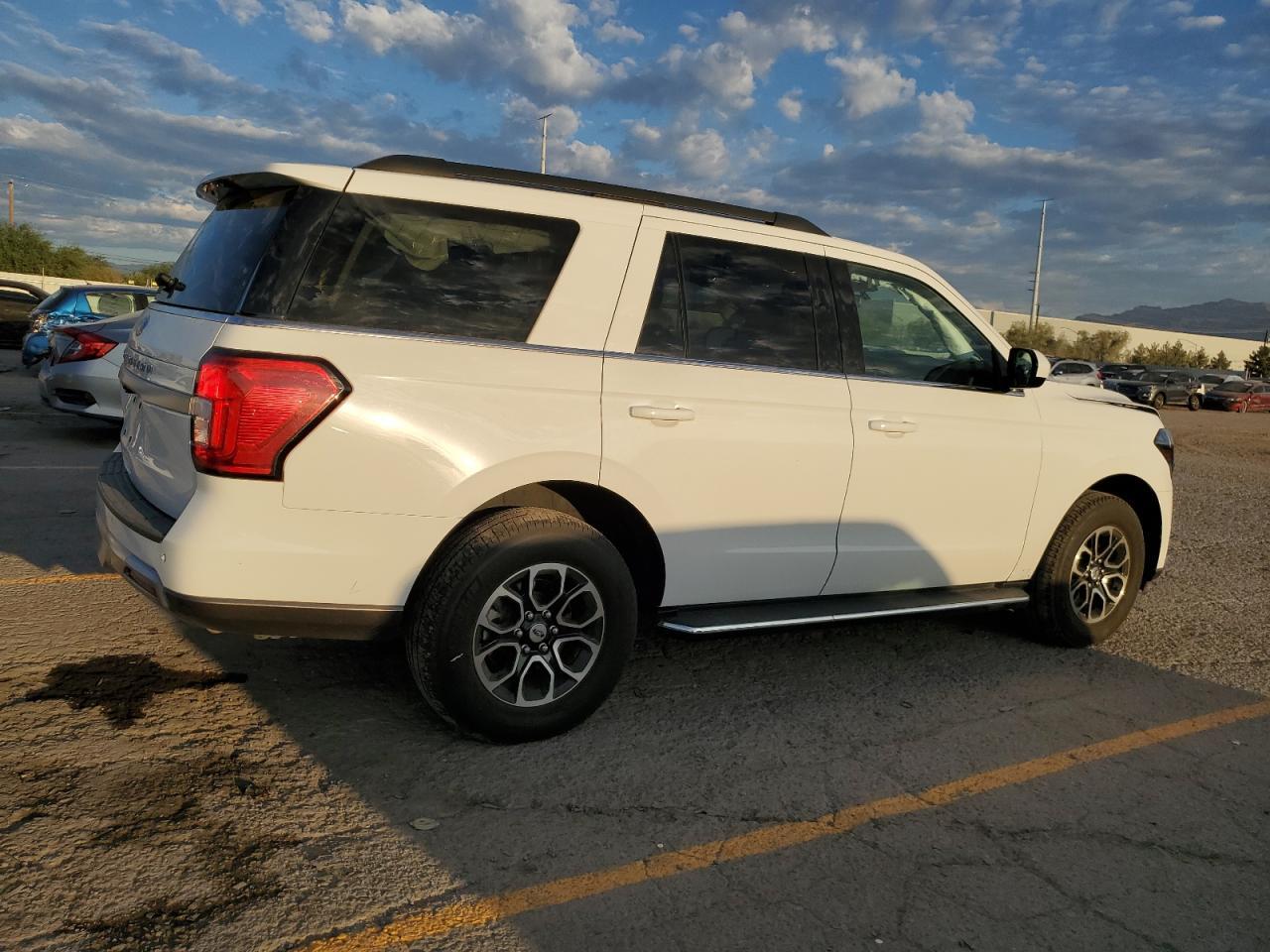 2023 Ford Expedition Xlt - Image 3