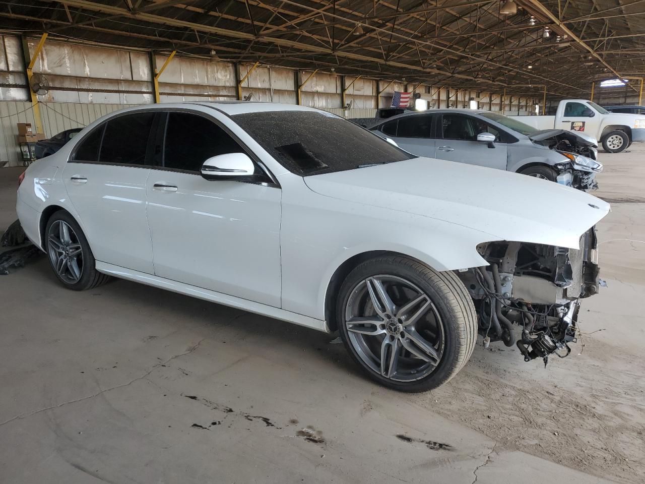 2019 Mercedes-Benz E 300 - Image 4