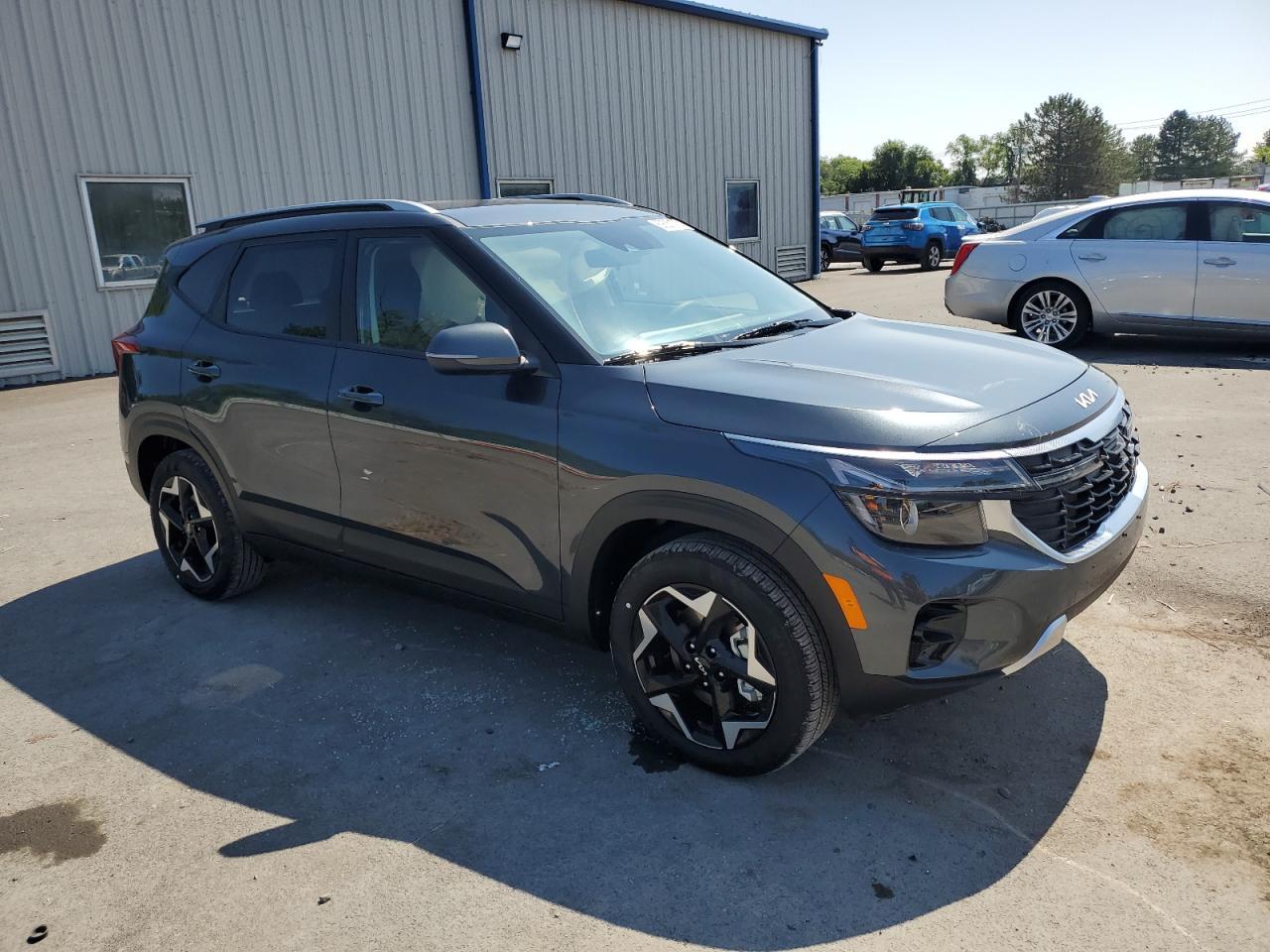 2025 Kia Seltos S - Image 4