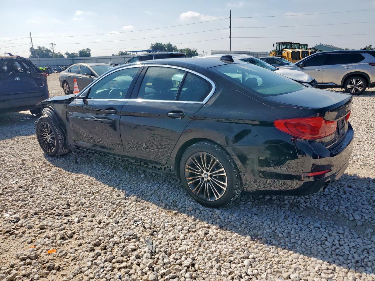 2019 BMW 530 I - Фото 2