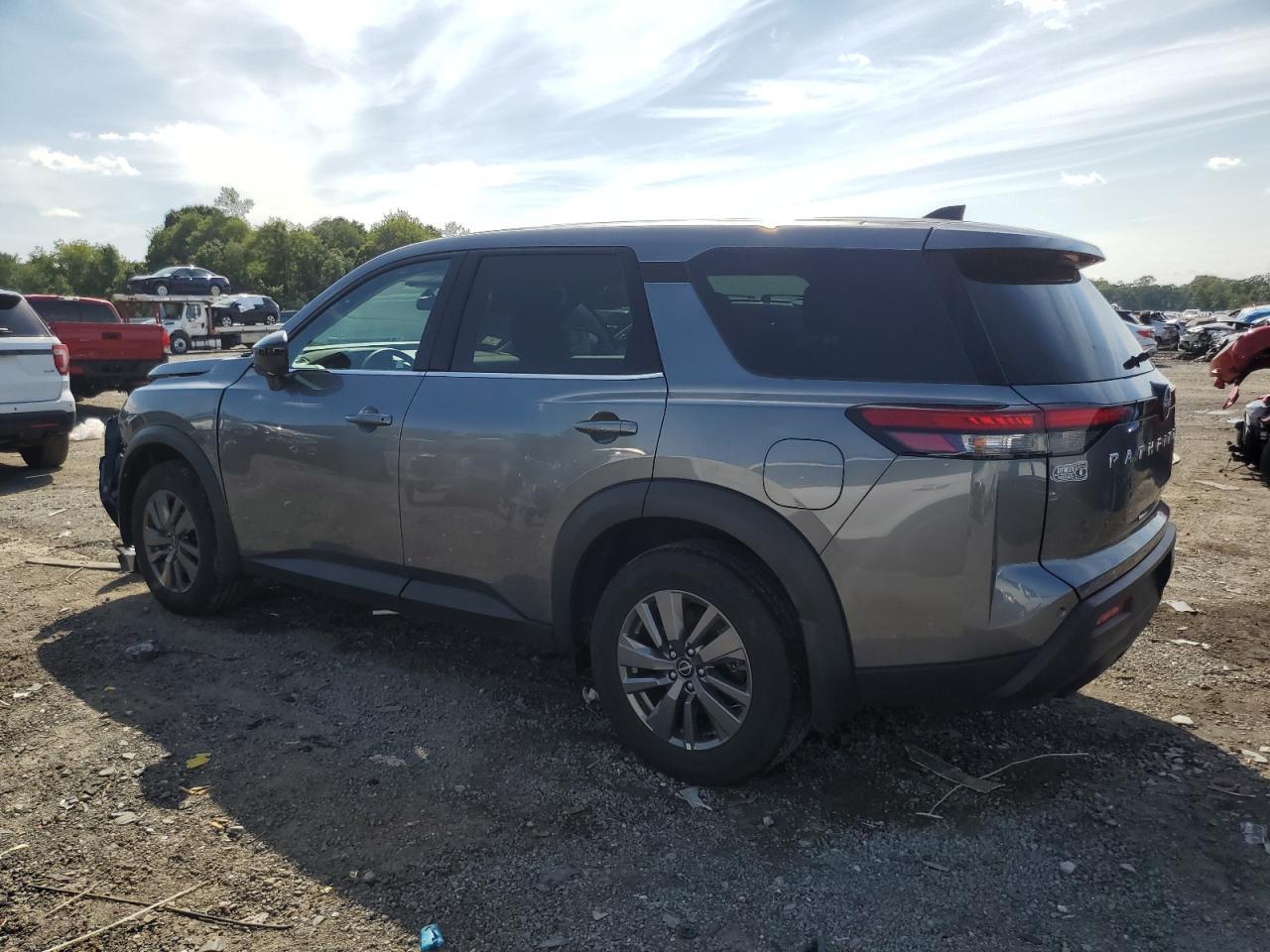 2024 Nissan Pathfinder S - Фото 2