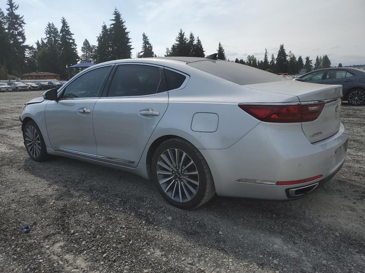 2018 Kia Cadenza Luxury - Фото 2
