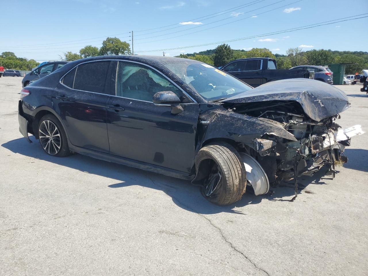 2020 Toyota Camry Se - Фото 4