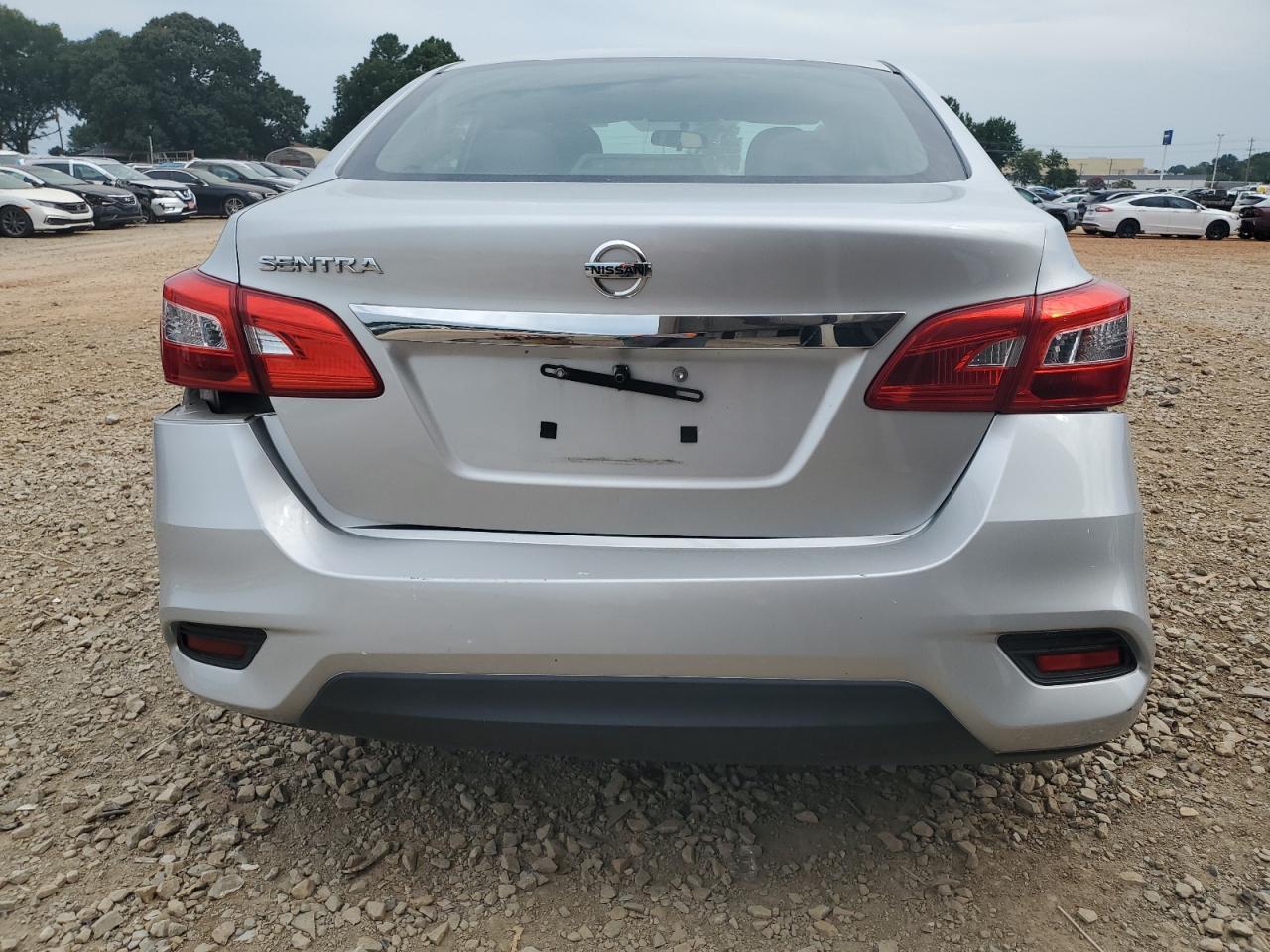2017 Nissan Sentra S - Фото 6