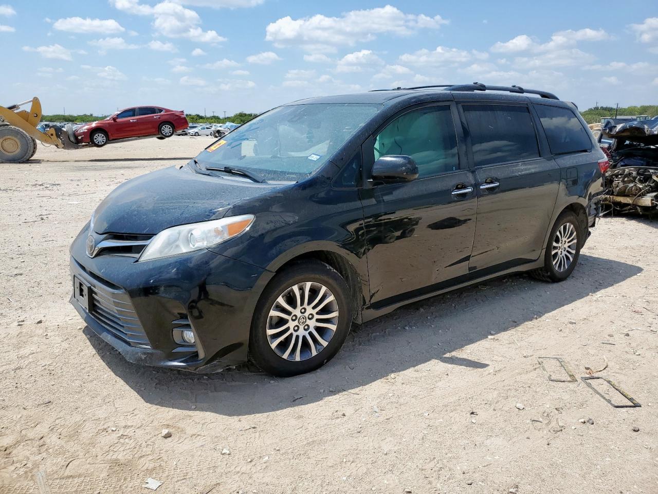 2020 Toyota Sienna Xle