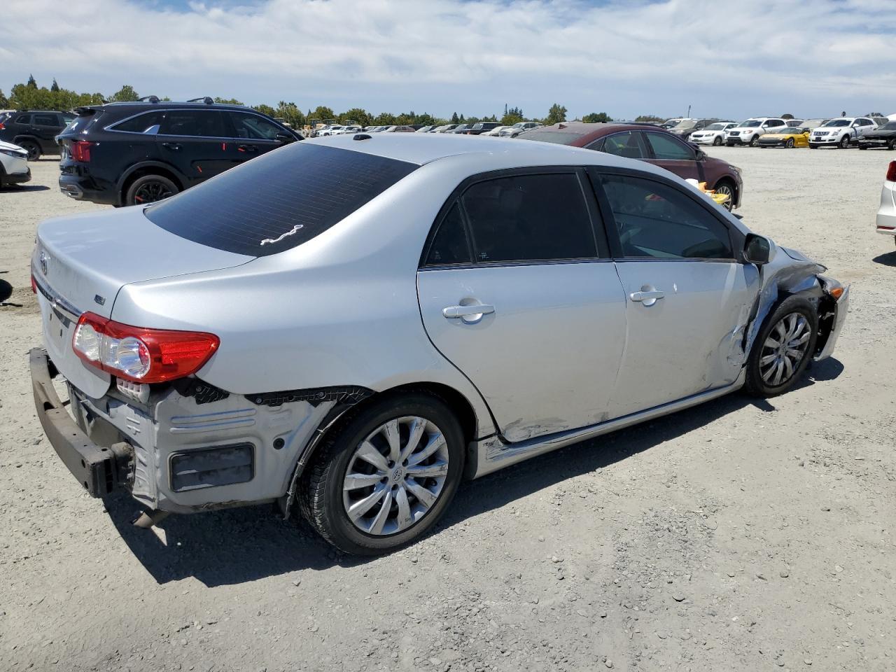 2013 Toyota Corolla Base - Фото 3