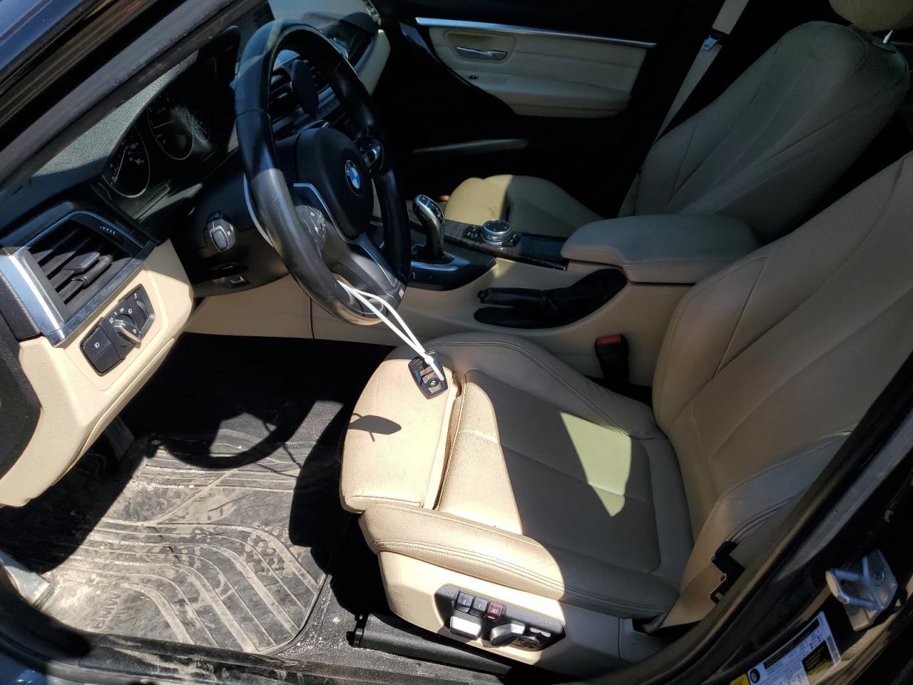 2017 BMW 330 Xi - Image 7