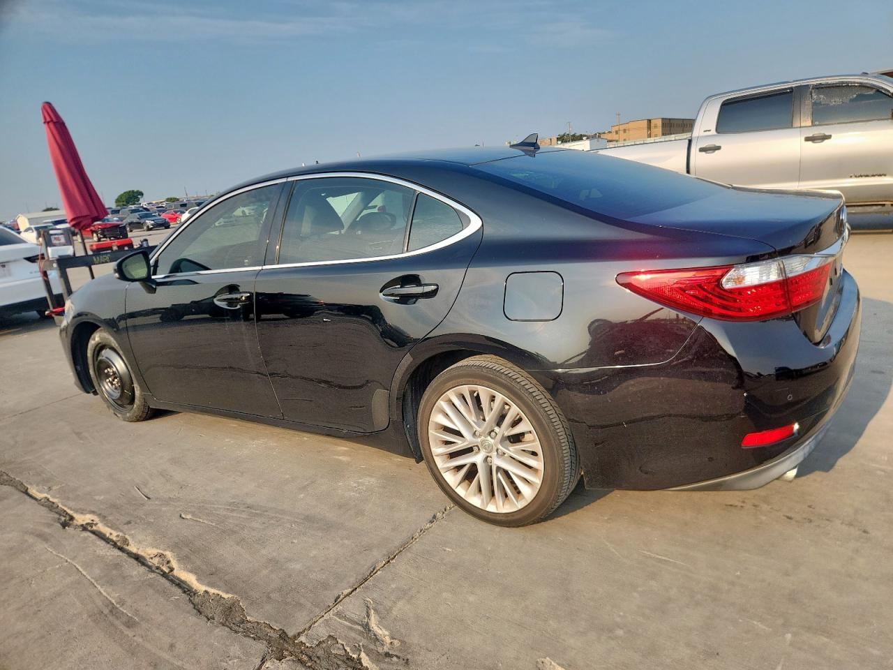 2014 Lexus Es 350 - Image 2